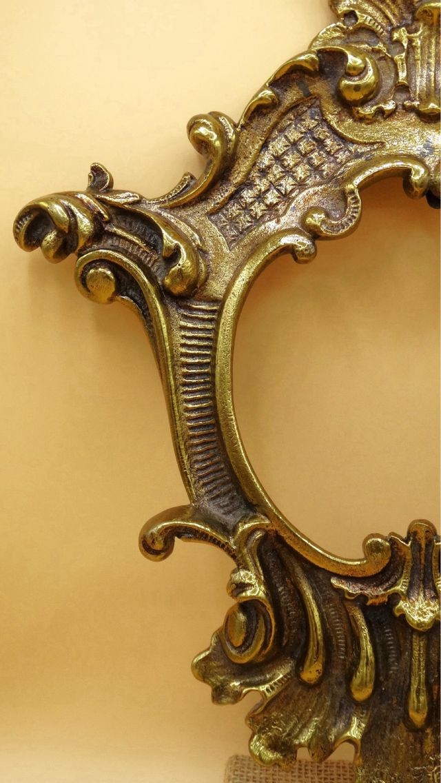Exclusivo Marco de Bronce Antiguo