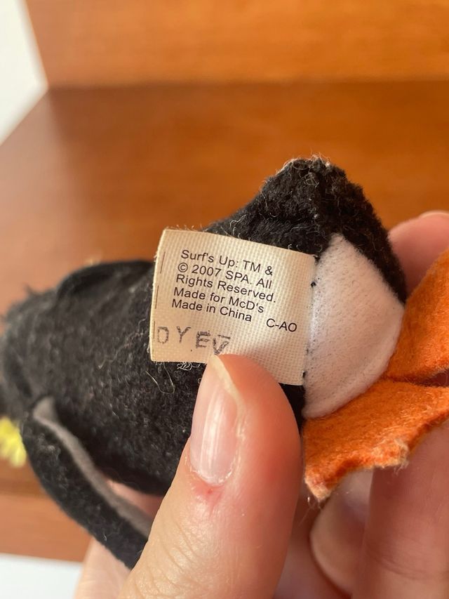 Surf's Up Pinguino McDonald's 2007