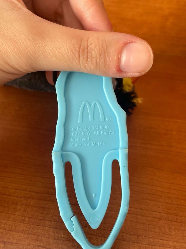 Surf's Up Pinguino McDonald's 2007