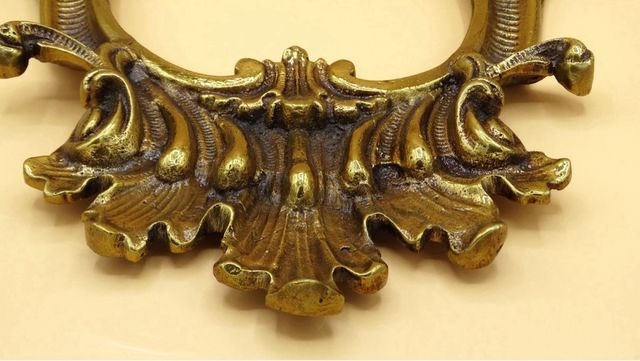 Antiguo Marco de Bronce