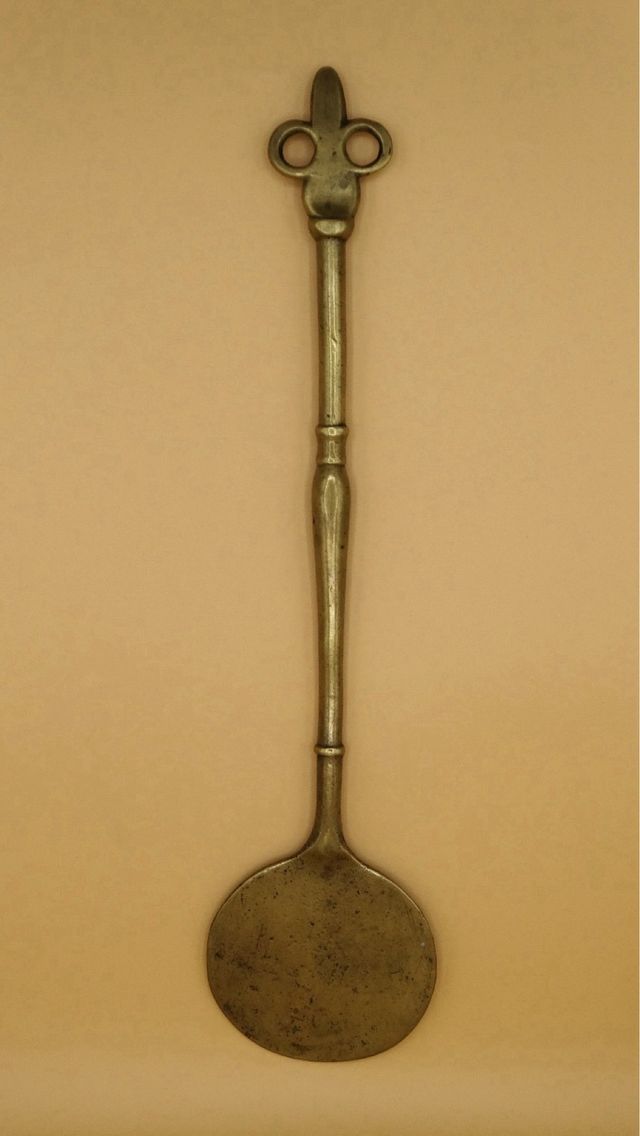 Antiguo Badil de Brasero de Bronce