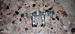 Piastra e manubrio moto