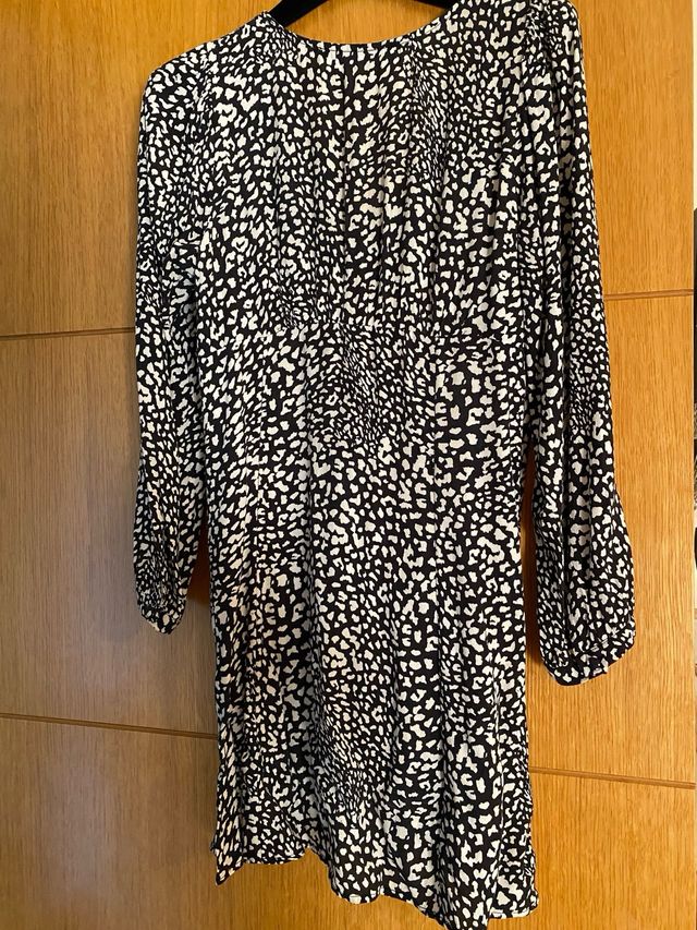 Vestido corto de Zara