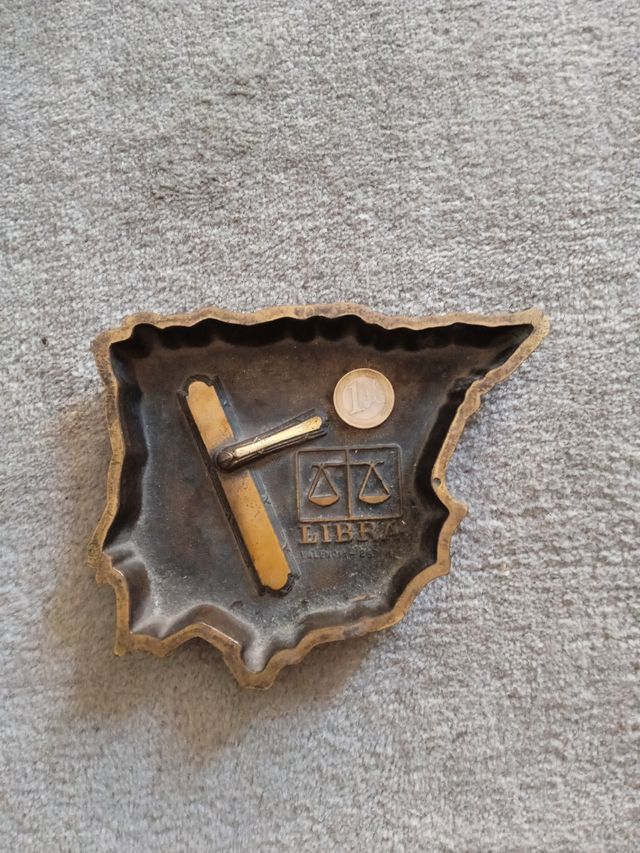 Cenicero forma de España