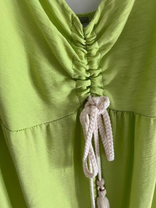 Vestido verde pistacho