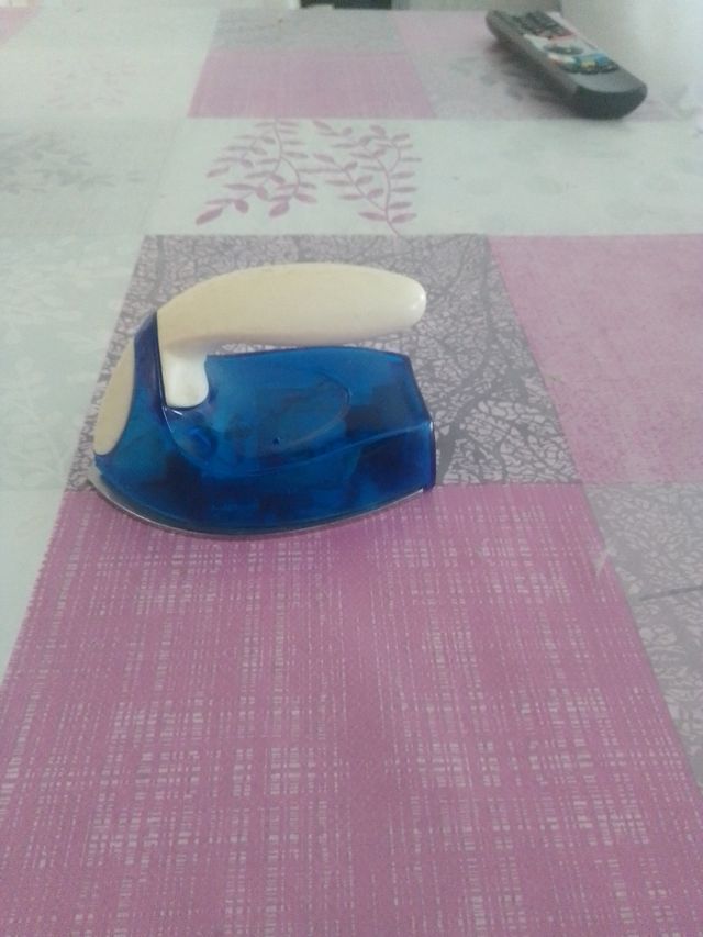 Plancha viaje mini electrica