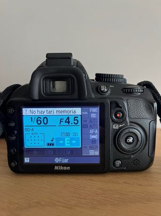 Camara Reflex Nikon D3100