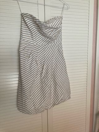 Vestido palabra de honor Zara