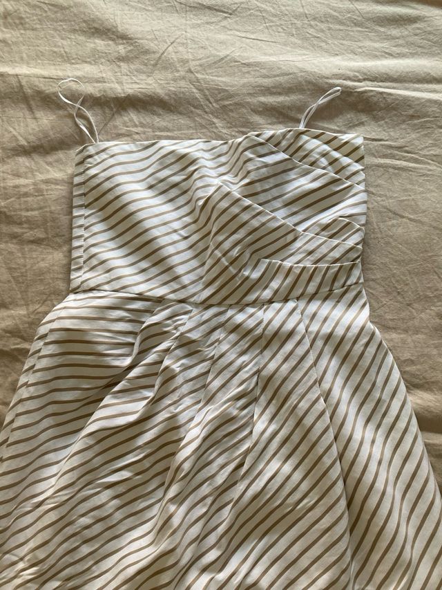 Vestido palabra de honor Zara