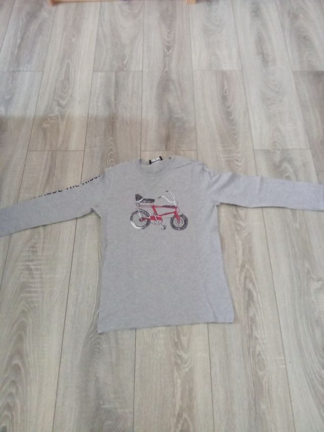 Camisa larga con dibujo de bicicleta