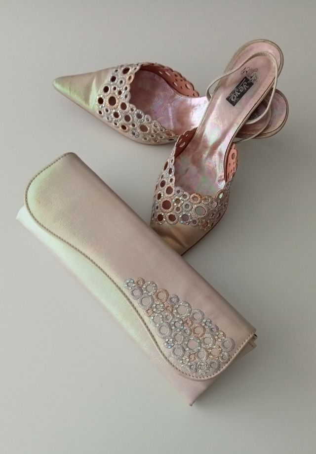 Conjunto zapatos y bolso.FIESTA