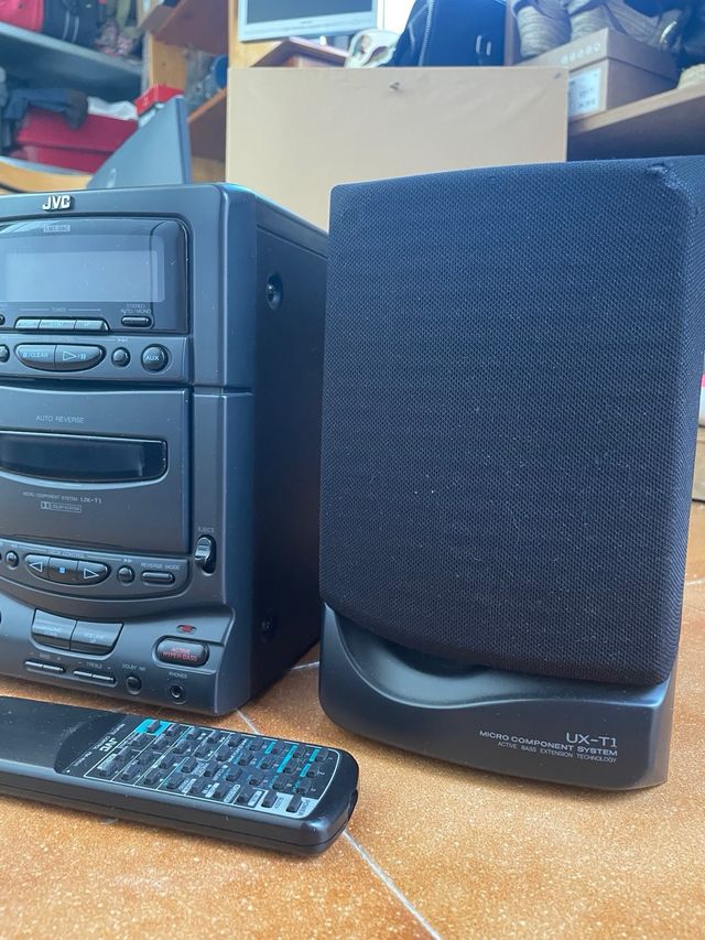 Stereo JVC zincato nero