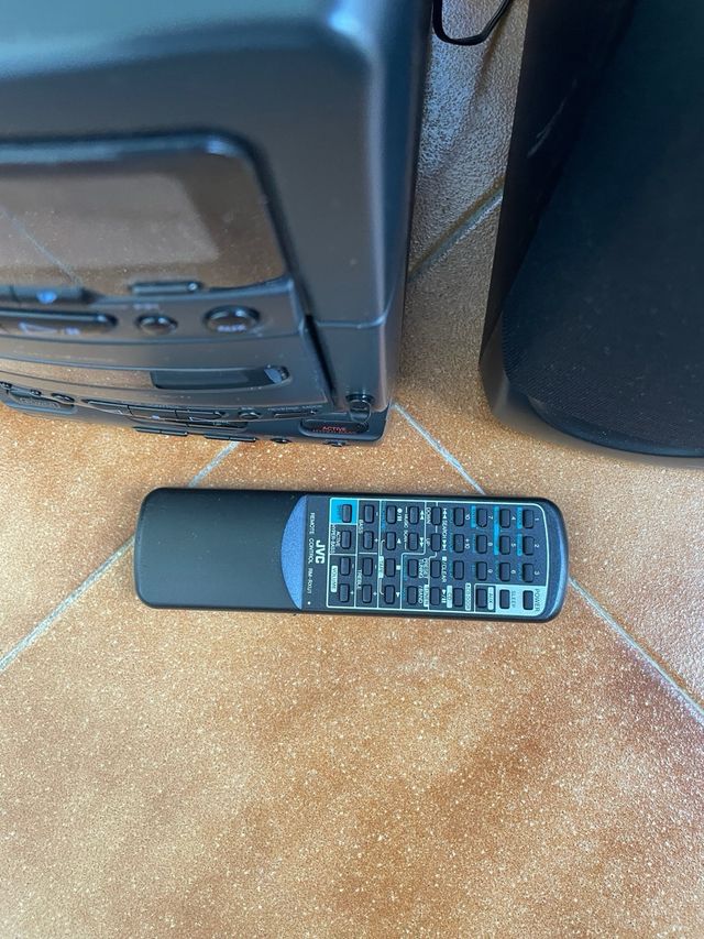 Stereo JVC zincato nero