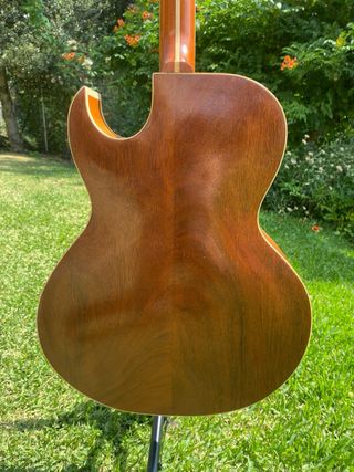 Guitarra Jazz Lleonart