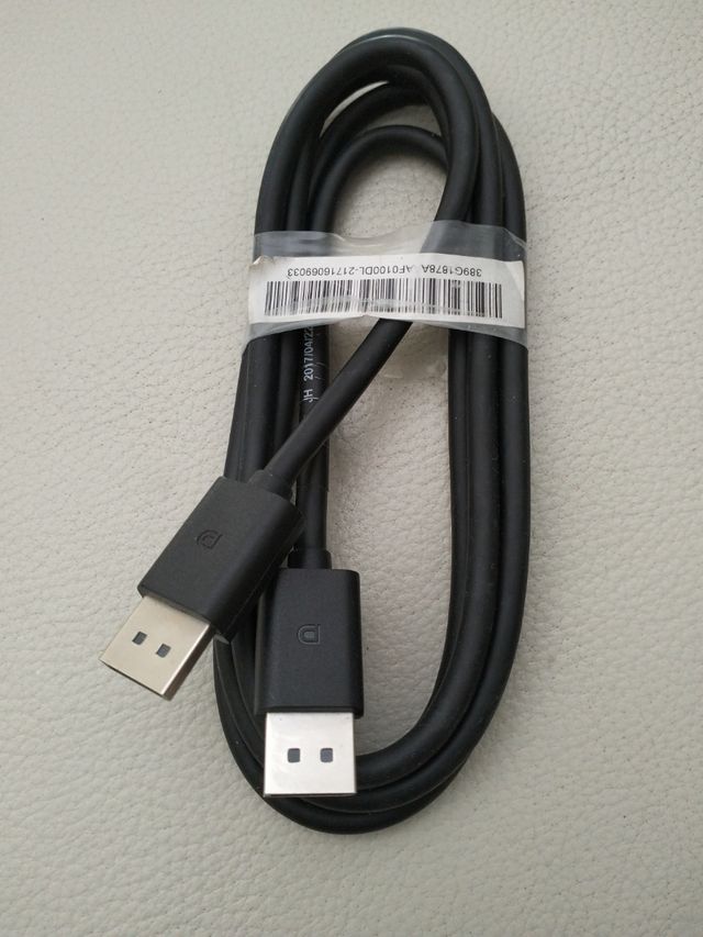 Cable dp. Macho a macho.