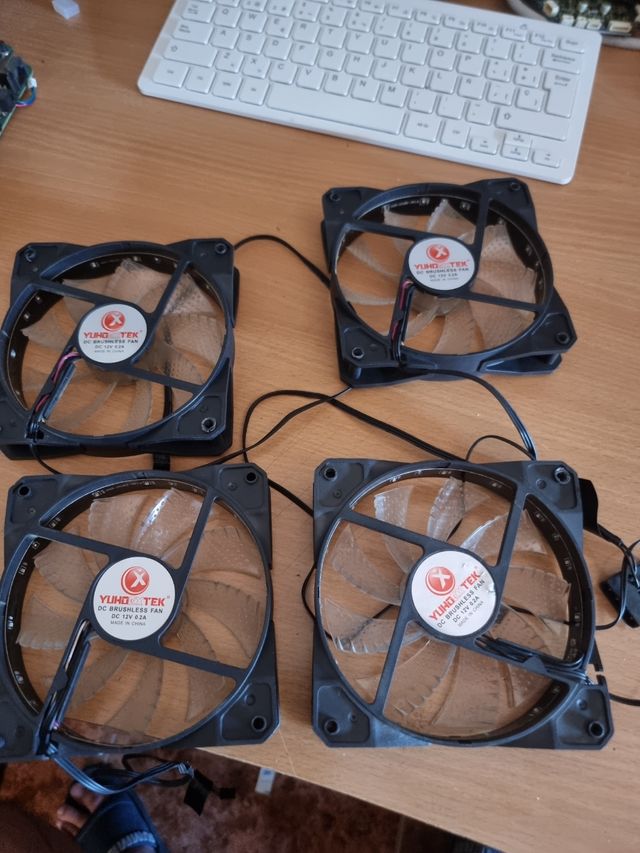 4 ventiladores pc con leds rojos