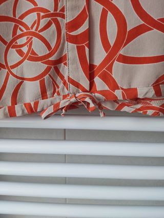 Blusa de seda sin mangas