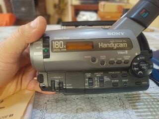 Sony CCD-TR740e PAL 180x