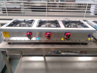 COCINA INDUSTRIAL A GAS 3 FOGONES SOBREMESA
