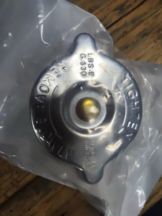 Tapon radiador Land Rover santana