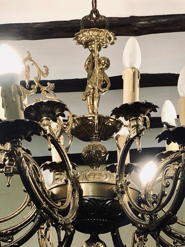 Lámpara araña de bronce