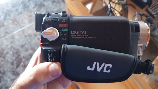VIDEO CÁMARA -JVC