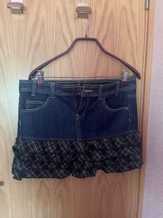 Falda vaquera con volantes