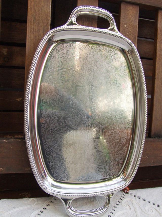 Vassoio vintage in acciaio inox