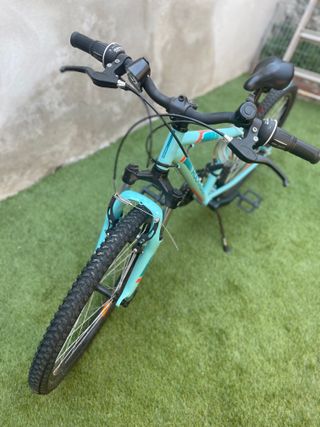 Bicicleta niños Rockrider azul.