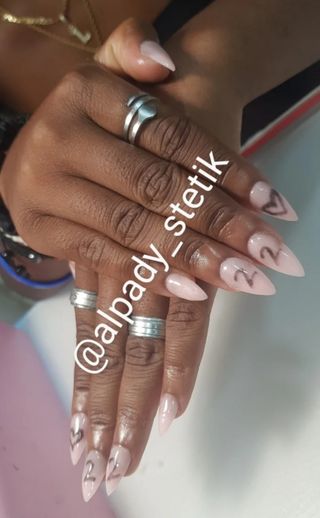 Manicurista y pedicurista