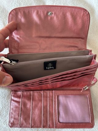Monedero Kipling grande color rosa metalizado