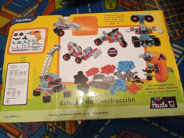 Piezas de construccion para hacer coches..taladro