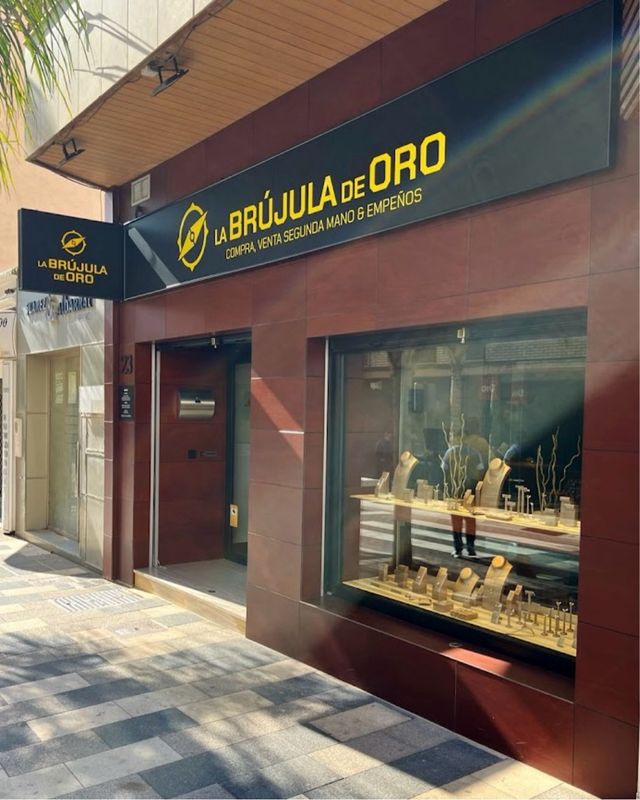 COLGANTE MADRE DE ORO 18K/2.9Gr