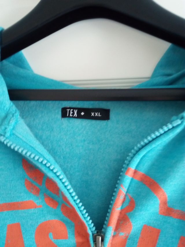 SUDADERA CON CAPUCHA