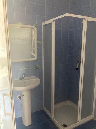 Edificio con 2 viviendas y local