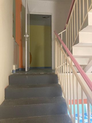 Edificio con 2 viviendas y local