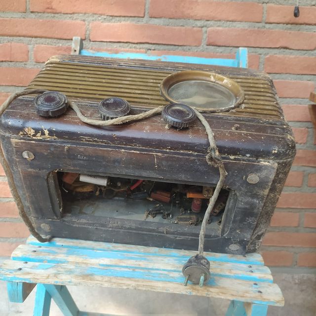 Rádio antiga