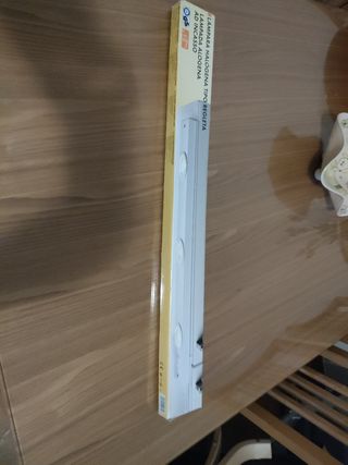 Lampada sotto pensile con 3 luci alogene