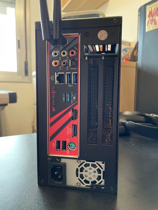 Mini ordenador de sobremesa