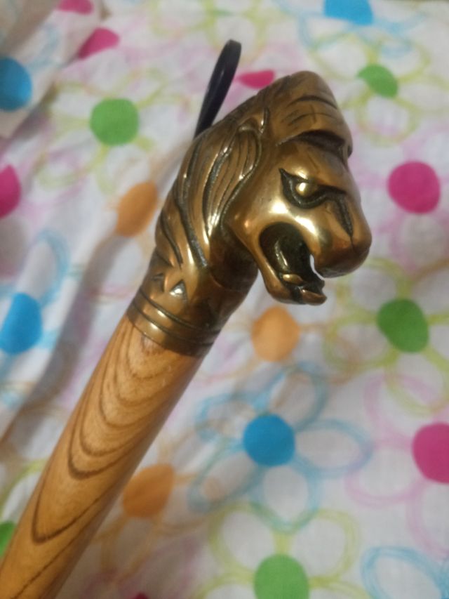 ANTIGUO CALZADOR LATON Y MADERA 