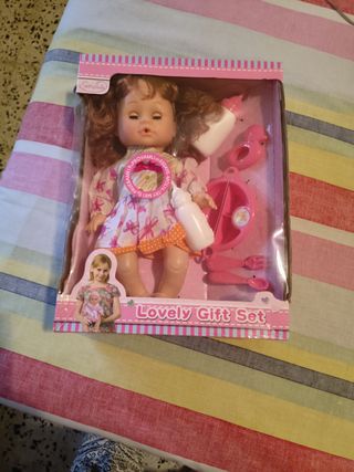 Muñeca Lovely (habla francés)