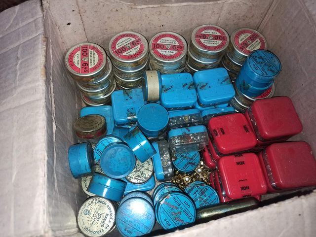 CAJA con 100 DIANAS NORICA