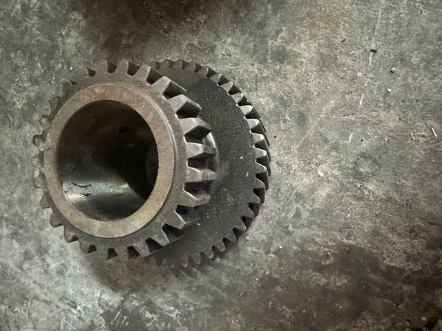 Piñon o engranaje reductora land rover santana 