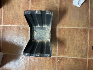Sujecion de rueda de repuesto. Defender TD5