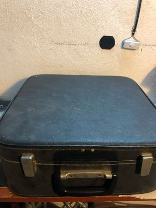 Maquina de escribir antigua