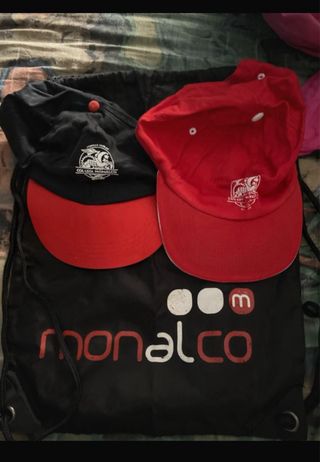 Cole monalco bolsa y gorras