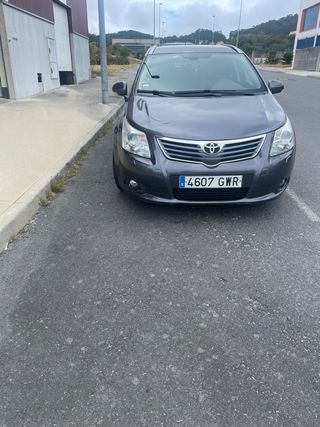 Toyota Avensis 2010