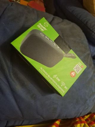 Altavoz bluetooth portatil