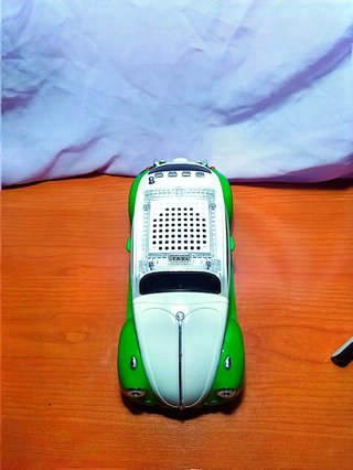 Coche inalámbrico bluetooth verde
