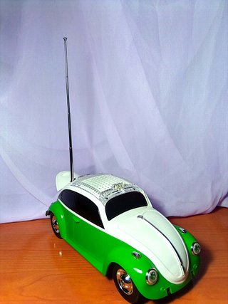 Coche inalámbrico bluetooth verde